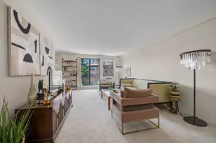 5 Schenck Ave, Great Neck, NY 11021 - Photo 4