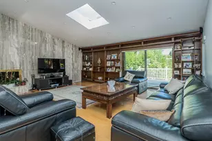 32 Carriage Rd, Great Neck, NY 11024 - Photo 14