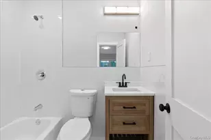 1686 Rosalind Ave, Elmont, NY 11003 - Photo 18