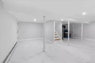 1686 Rosalind Ave, Elmont, NY 11003 - Photo 26