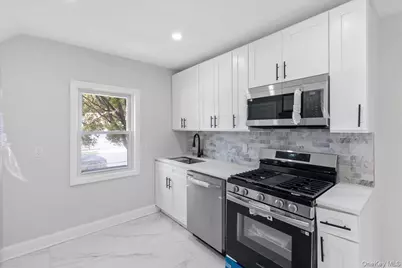 1686 Rosalind Avenue, Elmont, NY 11003 - Photo 12