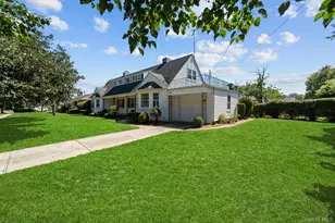 298 Nassau Pkwy, Oceanside, NY 11572 - Photo 2