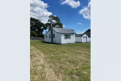 443 Adirondack Drive, Farmingville, NY 11738 - Photo 2