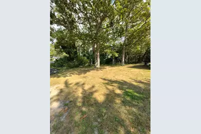 14 Wellwood Drive, Shirley, NY 11967 - Photo 2