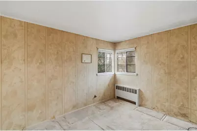 207 N Nassau Avenue, Massapequa, NY 11758 - Photo 16