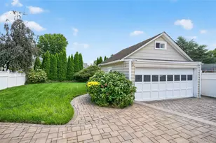 26 9th St, Locust Valley, NY 11560 - Photo 32