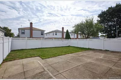 133-41 123 Street, Ozone Park, NY 11420 - Photo 18