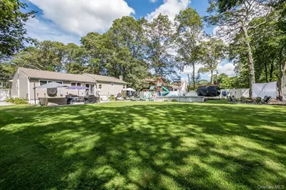 68 Crestwood Drive, Shirley, NY 11967 - Photo 24