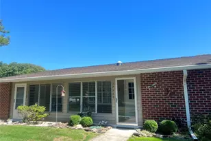 171B Ventry Ct, Ridge, NY 11961 - Photo 2