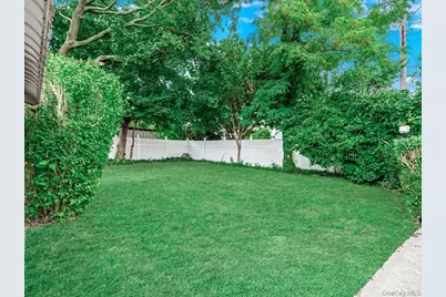 233 Lee Avenue, Hicksville, NY 11801 - Photo 26