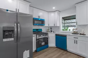 233 Lee Ave, Hicksville, NY 11801 - Photo 10