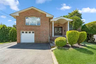 2998 Joyce Ln, Merrick, NY 11566 - Photo 2