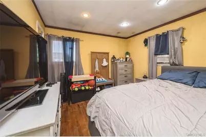 3357 Lawrence Avenue, Oceanside, NY 11572 - Photo 18