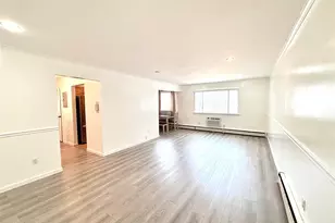 7 N James St, Peekskill, NY 10566 - Photo 2