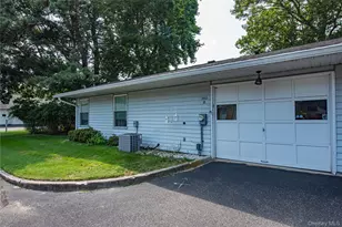 350B Woodbridge Dr, Ridge, NY 11961 - Photo 16