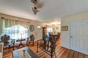 350B Woodbridge Dr, Ridge, NY 11961 - Photo 6