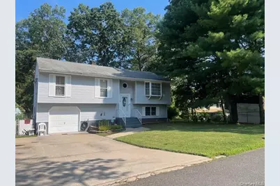 3 Wainscott Drive, Sound Beach, NY 11789 - Photo 1