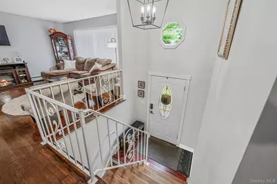 3 Wainscott Drive, Sound Beach, NY 11789 - Photo 12