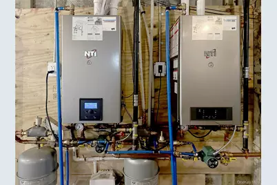 228 Mansion Street, Poughkeepsie, NY 12601 - Photo 32