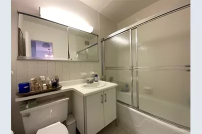 27110 Grand Central Parkway #7Y, Floral Park, NY 11005 - Photo 8