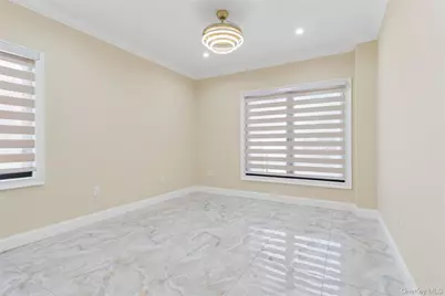 81-25 265th Street, Glen Oaks, NY 11004 - Photo 20