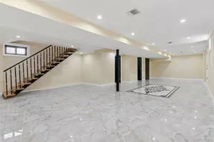 81-25 265th St, Glen Oaks, NY 11004 - Photo 36