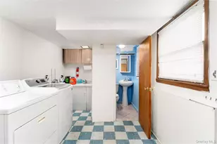 11 Eaton Rd, Syosset, NY 11791 - Photo 24