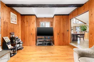 11 Eaton Rd, Syosset, NY 11791 - Photo 16