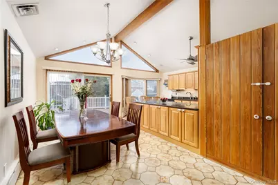 11 Eaton Road, Syosset, NY 11791 - Photo 10