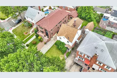 183-11 64th Avenue, Fresh Meadows, NY 11365 - Photo 44