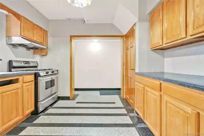 183-11 64th Avenue, Fresh Meadows, NY 11365 - Photo 10