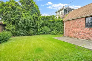 183-11 64th Ave, Fresh Meadows, NY 11365 - Photo 42