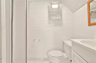 183-11 64th Ave, Fresh Meadows, NY 11365 - Photo 36