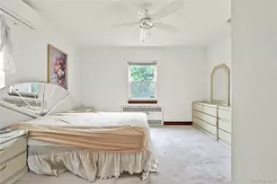 183-11 64th Ave, Fresh Meadows, NY 11365 - Photo 14