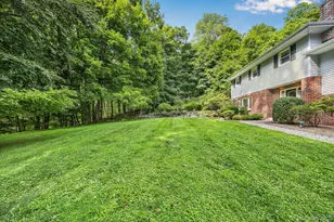 1007 Haverstraw Rd, Suffern, NY 10901 - Photo 2