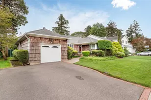 9 Eaton Rd, Syosset, NY 11791 - Photo 2