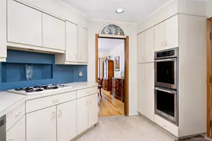 9 Eaton Rd, Syosset, NY 11791 - Photo 16