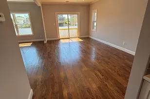 3 Garfield Pl, Lindenhurst, NY 11757 - Photo 6