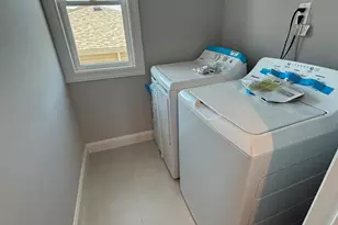 3 Garfield Pl, Lindenhurst, NY 11757 - Photo 16