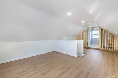 205 S 12th Street, Lindenhurst, NY 11757 - Photo 20