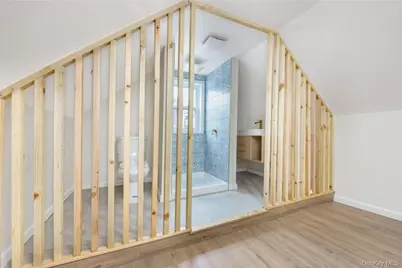 205 S 12th Street, Lindenhurst, NY 11757 - Photo 18