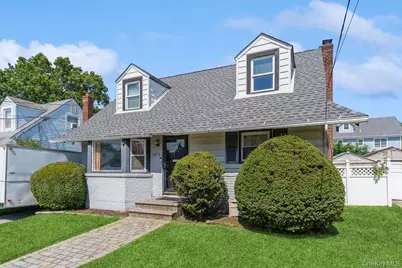 1472 Clay Street, Elmont, NY 11003 - Photo 20