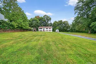 19 Birchwood Ave, Nanuet, NY 10954 - Photo 4