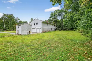 19 Birchwood Ave, Nanuet, NY 10954 - Photo 12