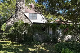 53-34 Browvale Ln, Little Neck, NY 11362 - Photo 2