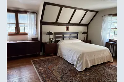 53-34 Browvale Lane, Little Neck, NY 11362 - Photo 12