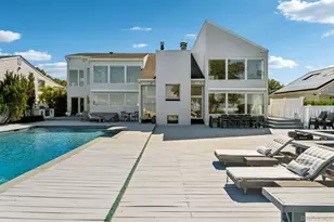 19 Oak Point Dr N, Bayville, NY 11709 - Photo 34