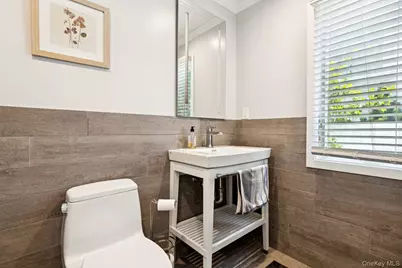 19 Oak Point Drive N, Bayville, NY 11709 - Photo 20