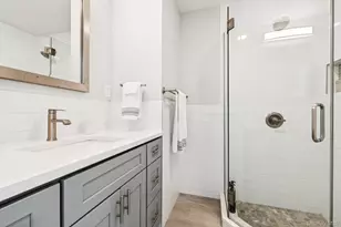 19 Oak Point Dr N, Bayville, NY 11709 - Photo 14