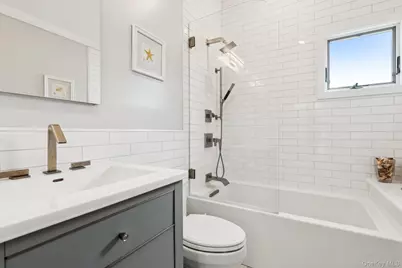 19 Oak Point Drive N, Bayville, NY 11709 - Photo 26